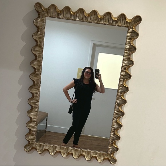 Meet your Posher, Ariel - Picture 1 of 1